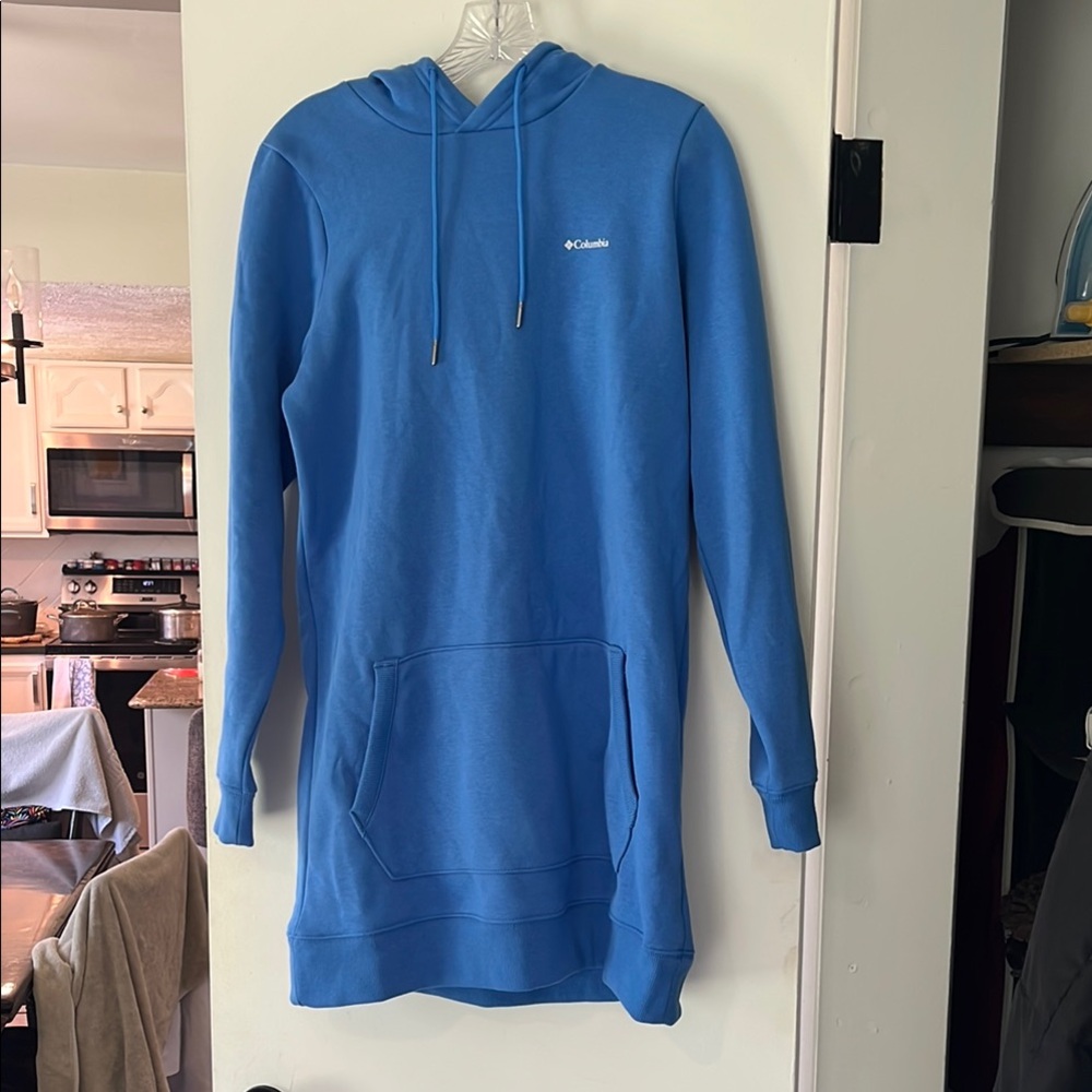 Columbia Sky Blue long Hoodie worn once medium Lions Blue